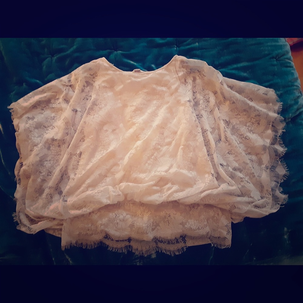 Fossil Size Small off white Lace Shirt